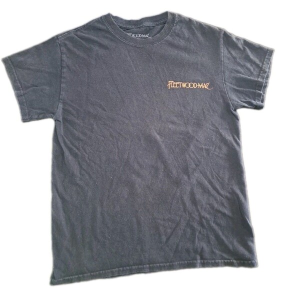 Fleetwood Mac On Tour 2022 Short Sleeve Stevie Nicks Band Tee Shirt Womens Small - Picture 1 of 7